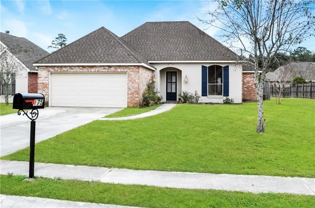 $2,000 | 175 Vintage Drive, Covington, LA 70433