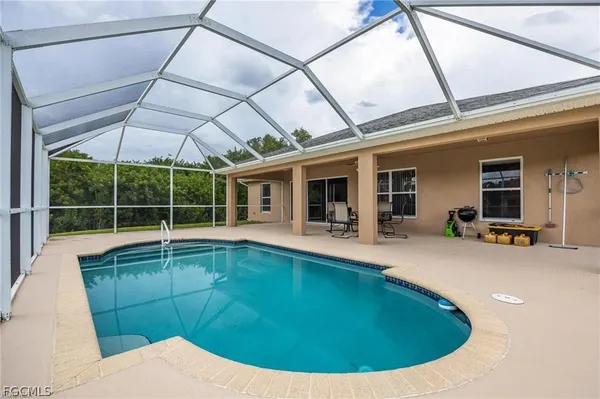 $2,600 | 4503 5th Street West, Lehigh Acres, FL 33971