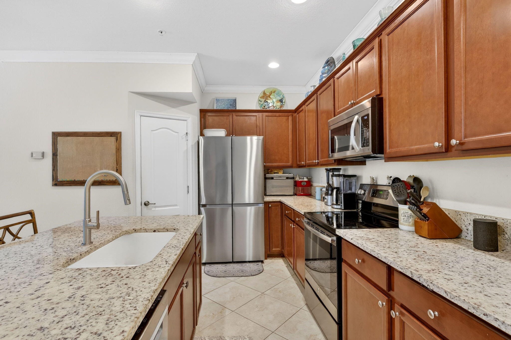 9654 Southwest Purple Martin Way Stuart, FL 34997 - Photo 6 of 54 6-web-or-mls-5P1A6328