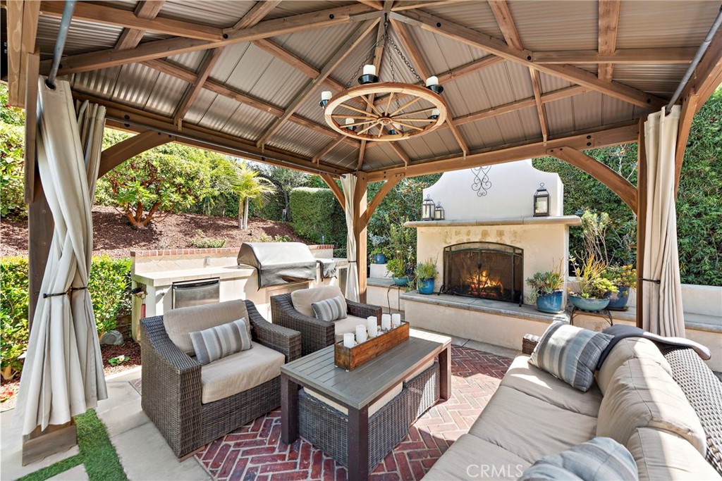 14 Michael Road Ladera Ranch, CA 92694 - Photo 4 of 44