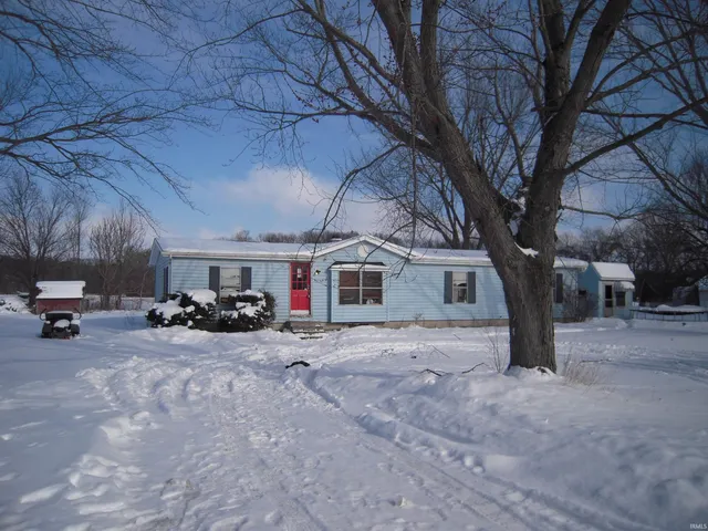 $209,900 | 28051 Highway 20, New Carlisle, IN 46552