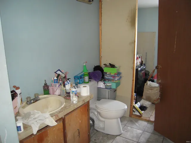 $209,900 | 28051 Highway 20, New Carlisle, IN 46552