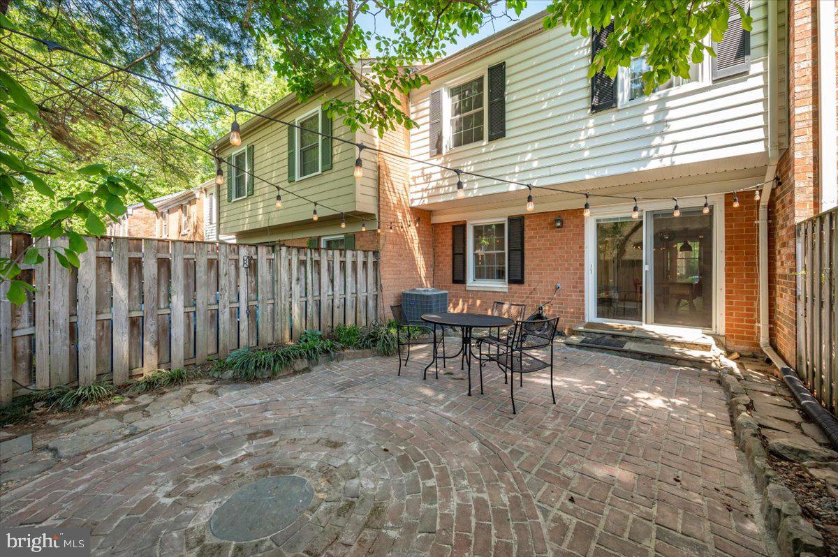 36 Castle Court Gaithersburg, MD 20878 - Photo 31 of 37 Charming patio retreat with greenery.