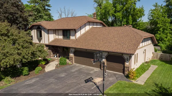 $449,500 | 37 Butte Des Morts Court, Appleton, WI 54914