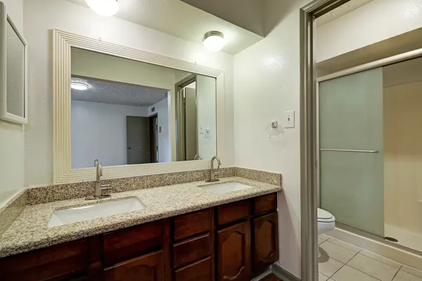 $2,100 | 1906 Iron Ridge, Sugar Land, TX 77478