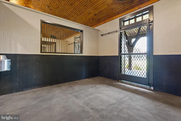 a view of a park with welcome board