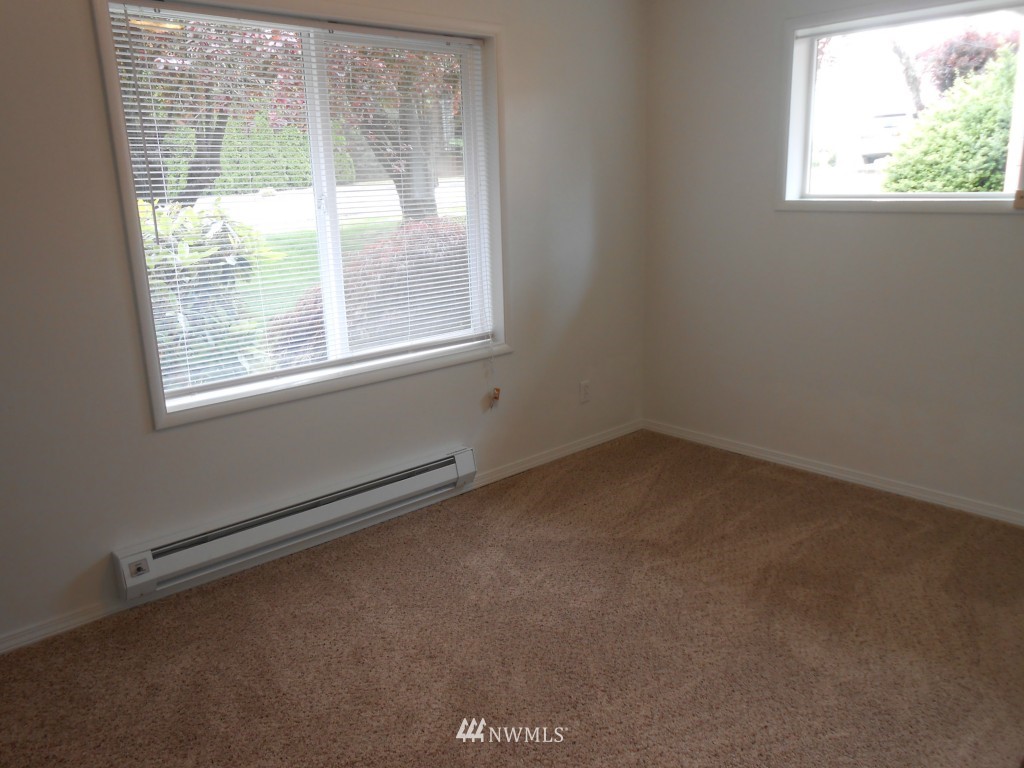 3334 Northeast 6th Street Renton, WA 98056 - Photo 10 of 10