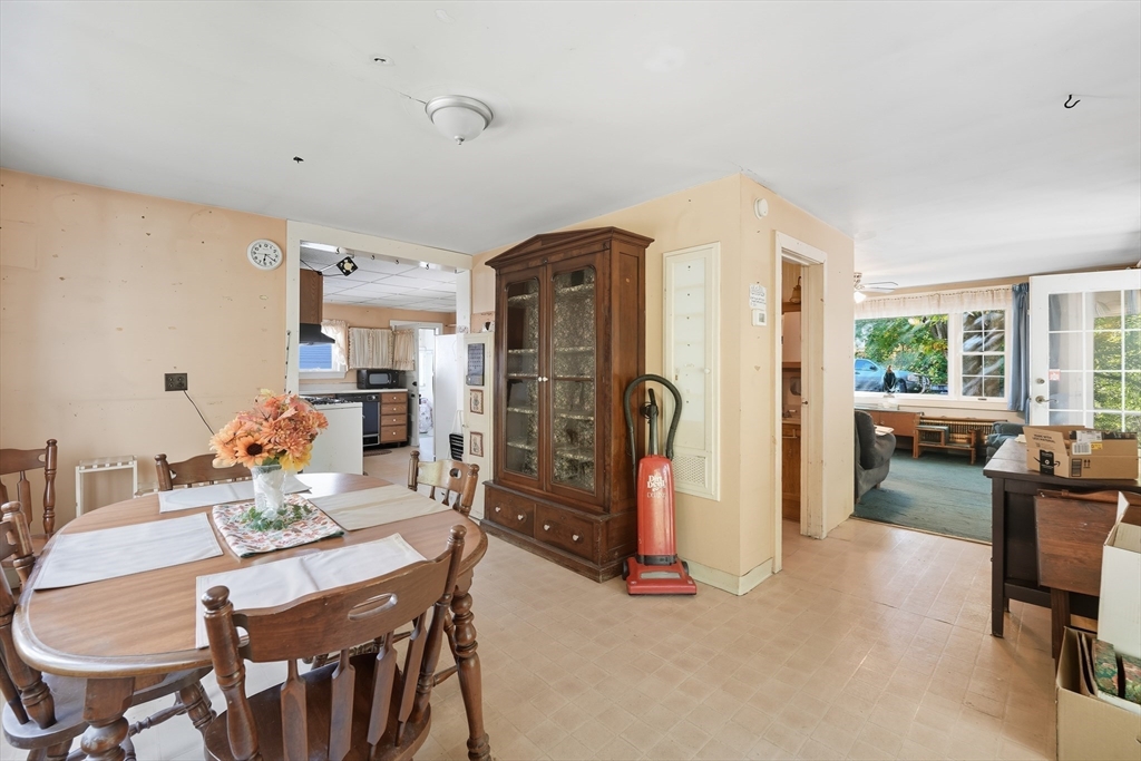 2 South Willow Street Adams, MA 01220 - Photo 6 of 27