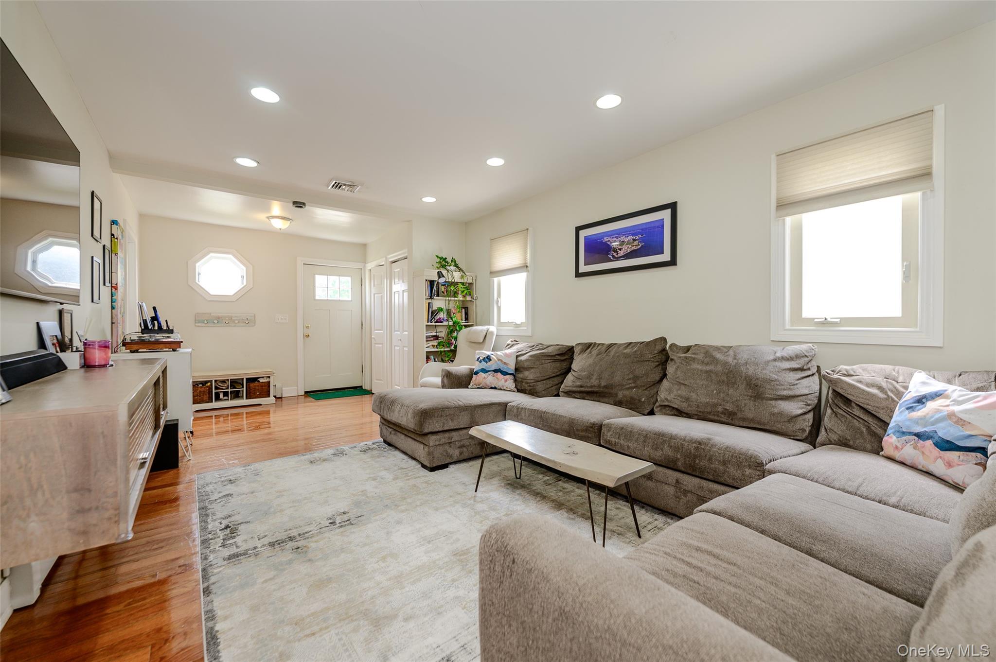 20 Marina Road Island Park, NY 11558 - Photo 4 of 24