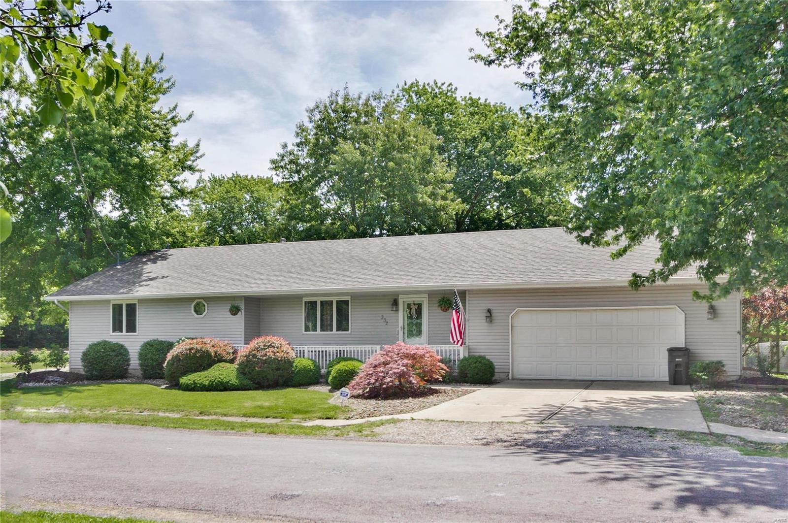 332 Rutledge Street Worden, IL 62097 - Photo 1 of 33 Gallery Image 1