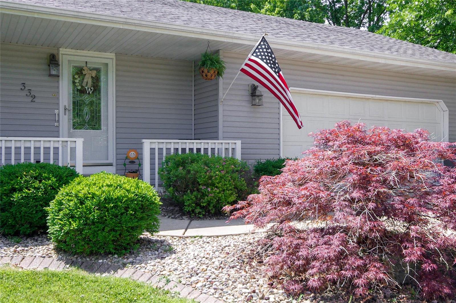 332 Rutledge Street Worden, IL 62097 - Photo 3 of 33 Gallery Image 3