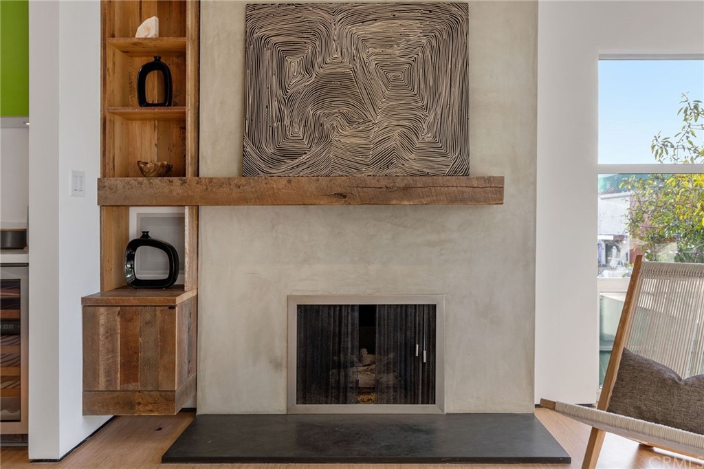 464 34th Street Manhattan Beach, CA 90266 - Photo 35 of 54 a close view of door lock