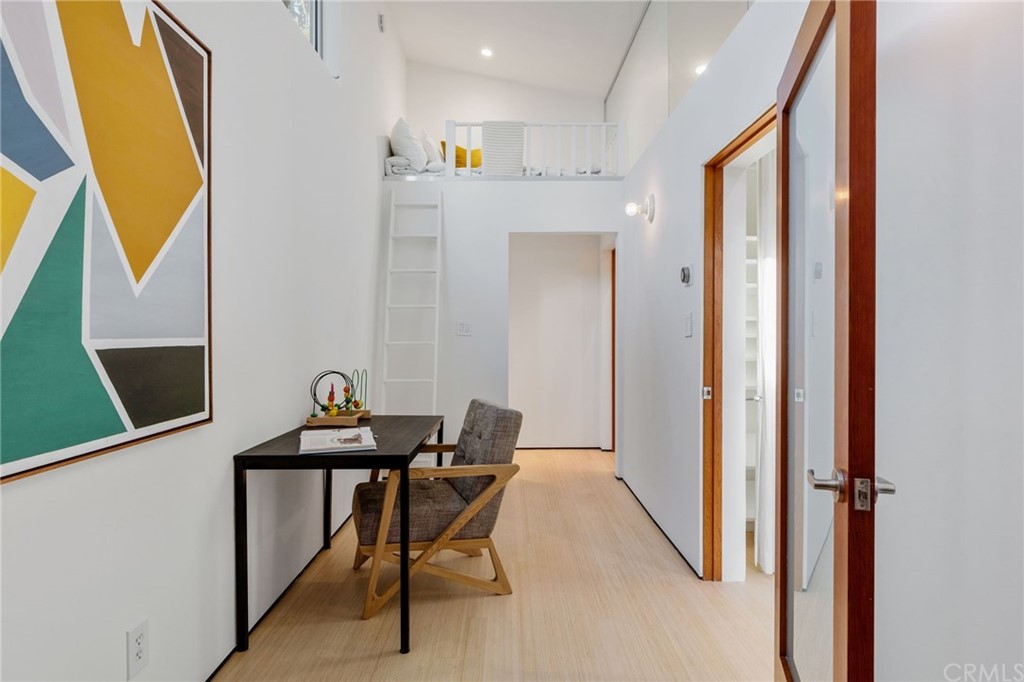464 34th Street Manhattan Beach, CA 90266 - Photo 40 of 54 a view of a hallway with furniture and a window