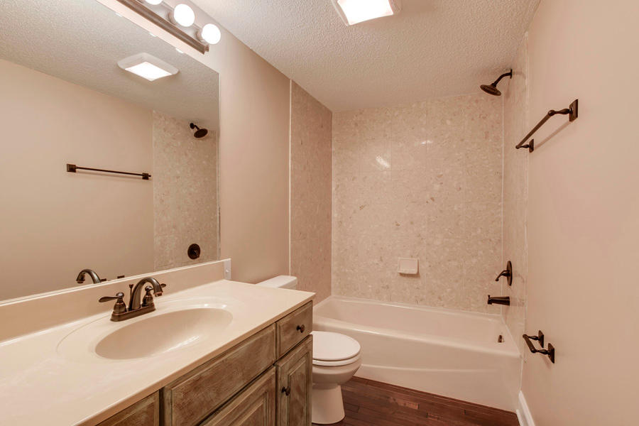 4604 Simona Road Knoxville, TN 37918 - Photo 18 of 39 18_SimonaRoad_4604_GuestBath1