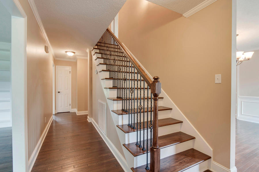 4604 Simona Road Knoxville, TN 37918 - Photo 3 of 39 03_SimonaRoad_4604_EntryView