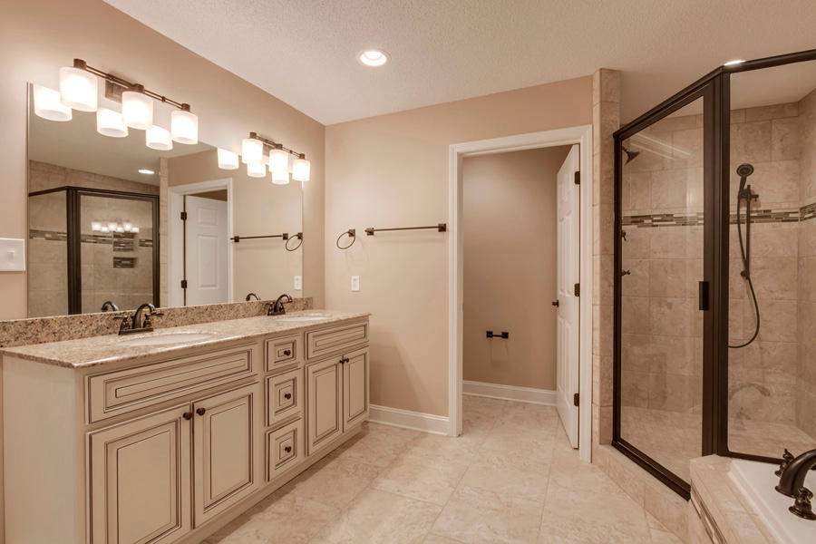 4604 Simona Road Knoxville, TN 37918 - Photo 27 of 39 27_SimonaRoad_4604_MasterBath01