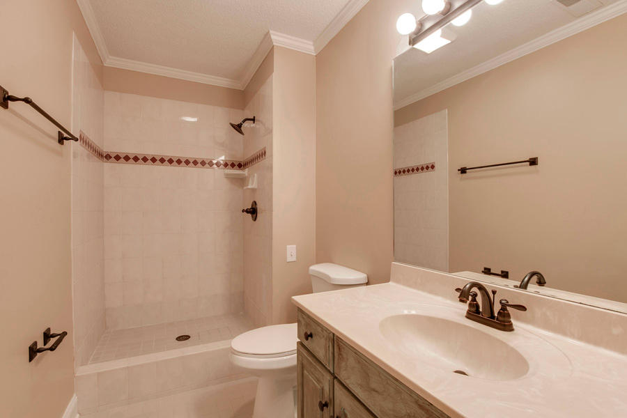 4604 Simona Road Knoxville, TN 37918 - Photo 33 of 39 33_SimonaRoad_4604_GuestBath2