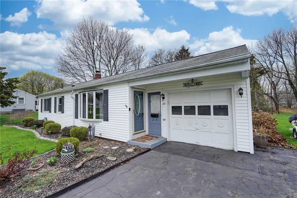 $224,900 | 23 Barcrest Drive, Greece, NY 14616
