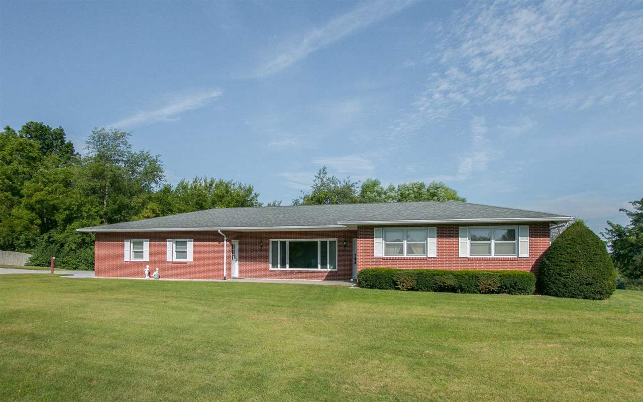 1920 Plotz Road Northwest Swisher, IA 52338 - Photo 1 of 25 Gallery Image 1