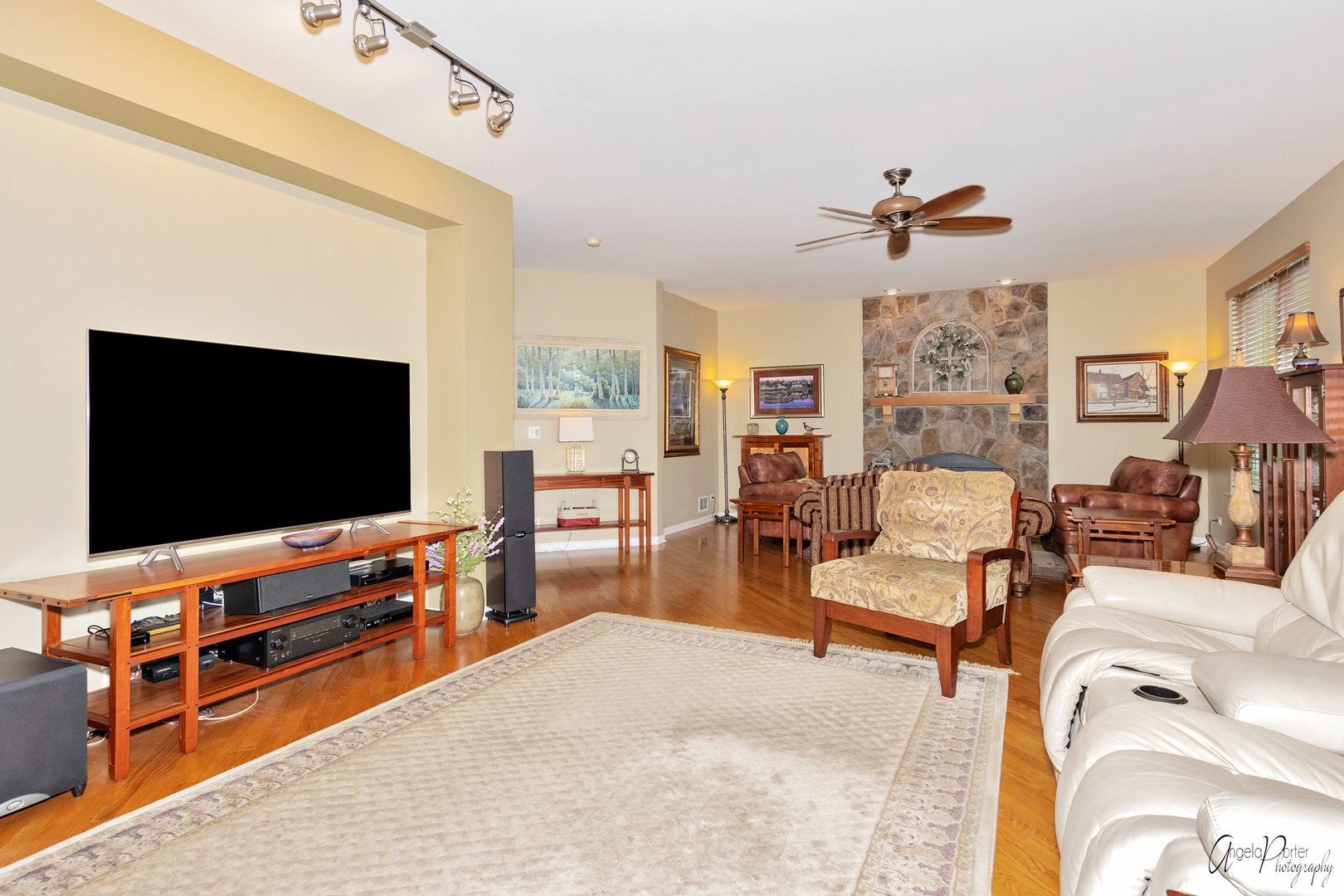 398 Sterling Circle Cary, IL 60013 - Photo 21 of 68 a living room with furniture and a flat screen tv