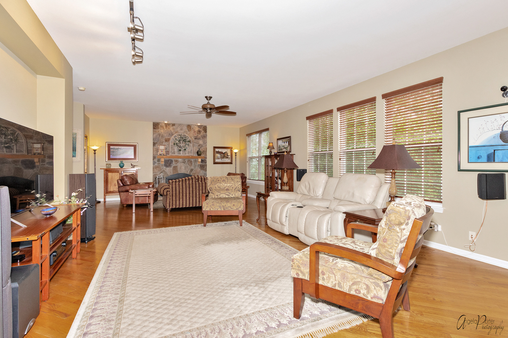 398 Sterling Circle Cary, IL 60013 - Photo 22 of 68 a living room with furniture and a fireplace