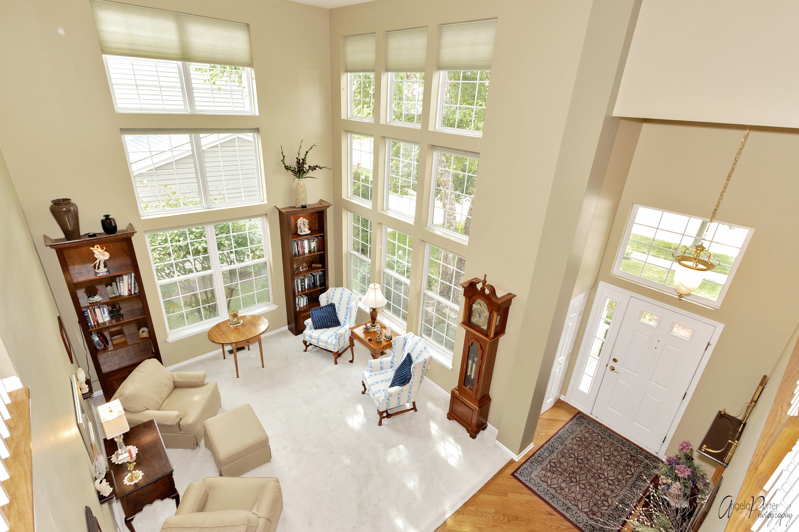 398 Sterling Circle Cary, IL 60013 - Photo 28 of 68 a living room with furniture and a large window