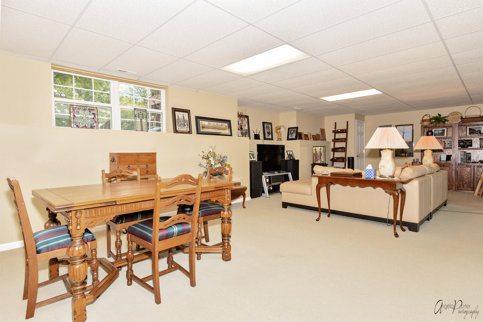 398 Sterling Circle Cary, IL 60013 - Photo 46 of 68 a living room with furniture and a table
