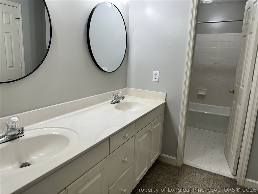6204 Kirkwall Road Fayetteville, NC 28311 - Photo 17 of 22 jack and jill bath