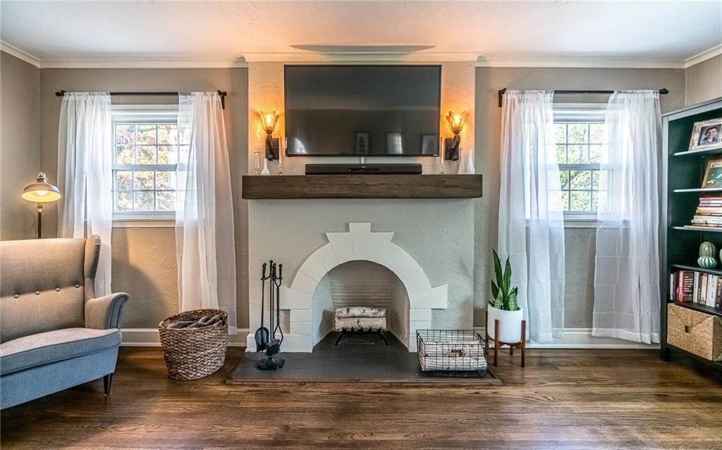 2814 Graham Boulevard Pittsburgh, PA 15235 - Photo 6 of 25 a living room with furniture and a fireplace