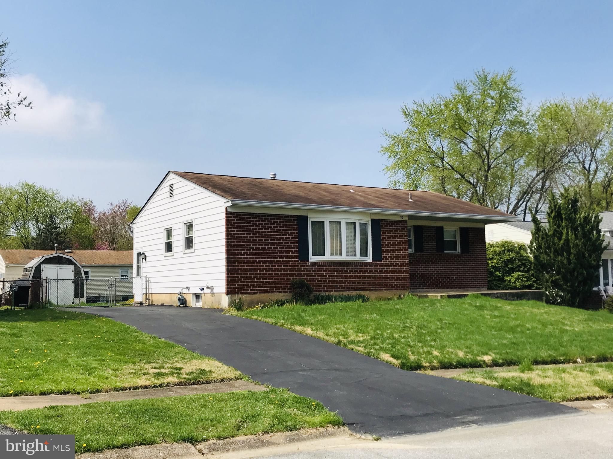 10 Hardy Road New Castle, DE 19720 - Photo 2 of 20 Front