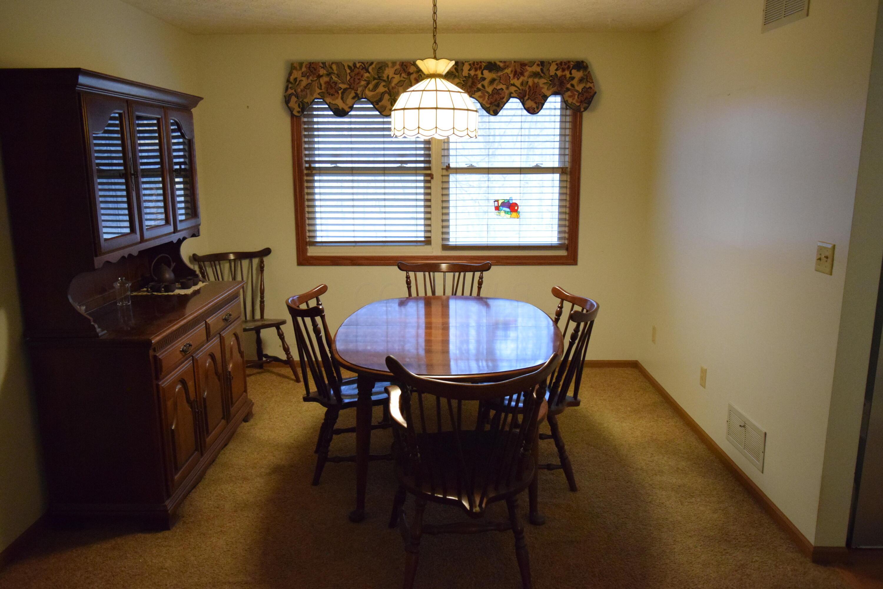 4465 Beard Road Sunbury, OH 43074 - Photo 21 of 40 Dining Room