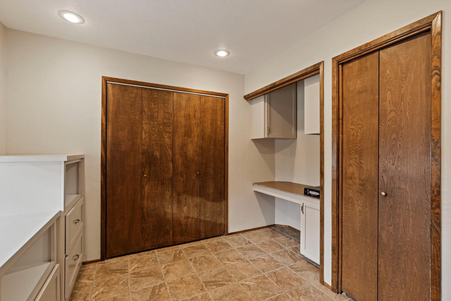 22022 South 99 Frontage Road Ripon, CA 95366 - Photo 27 of 46 a view of a bathroom with a glass door and bathroom