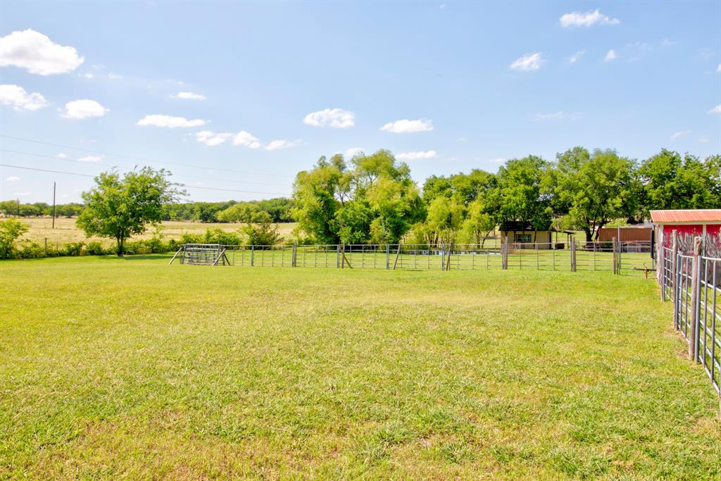 21921 Quail Run Road Sanger, TX 76266 - Photo 31 of 37