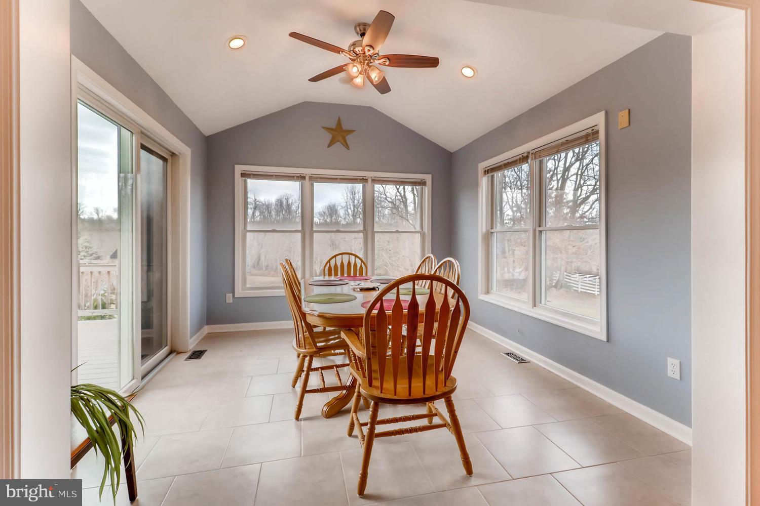 16212 Frederick Road Woodbine, MD 21797 - Photo 16 of 30 Breakfast/Morning Room