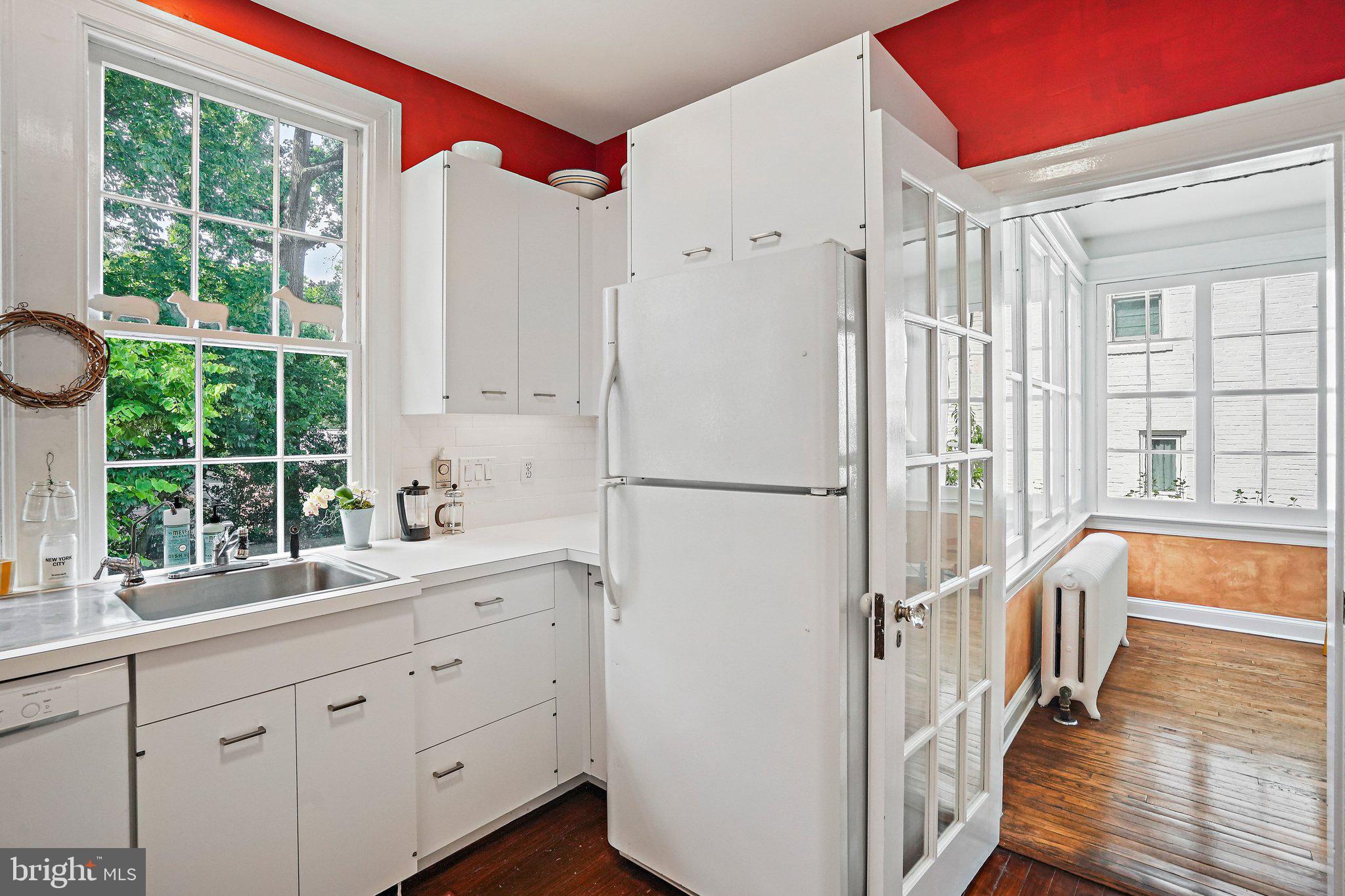 3612 Albemarle Street Northwest Washington, DC 20008 - Photo 9 of 42