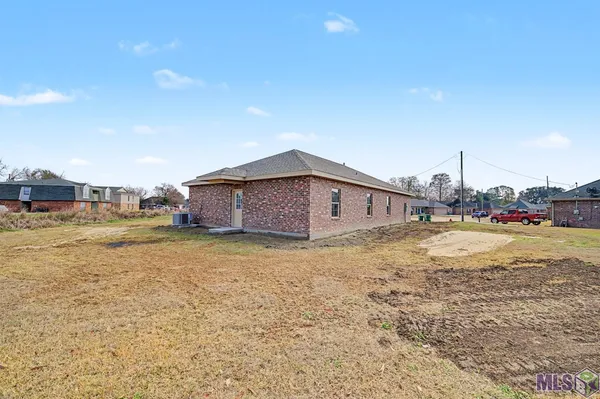 $284,000 | 197 Belle Isle Drive, Thibodaux, LA 70301