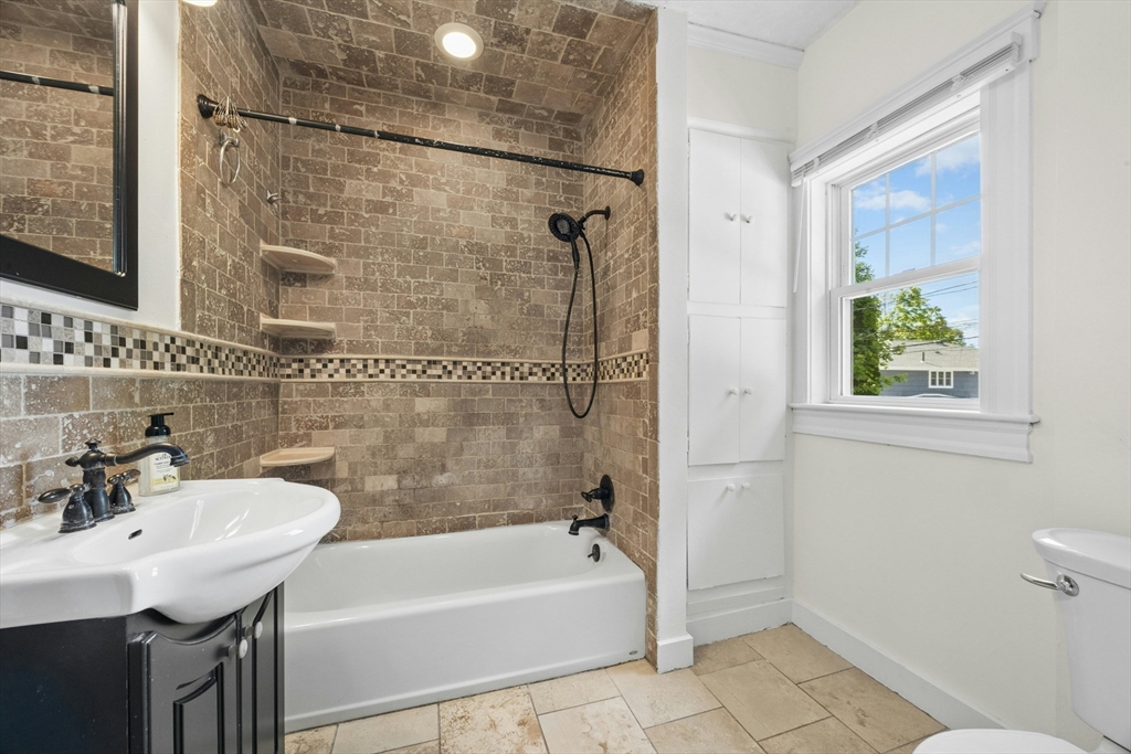 63 Park Terrace Road Worcester, MA 01604 - Photo 28 of 42