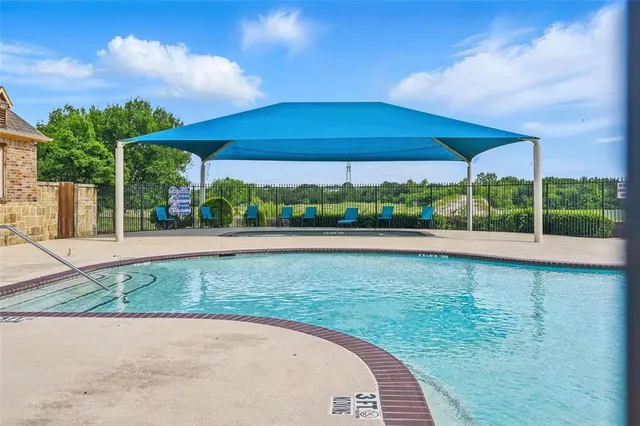 $299,900 | 737 Walls Boulevard, Crowley, TX 76036