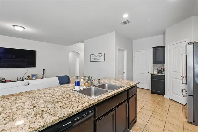 $299,900 | 737 Walls Boulevard, Crowley, TX 76036