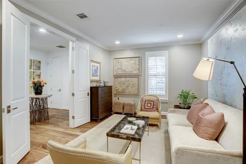 $825,000 | 2134 Briarglen Drive, Houston, TX 77027