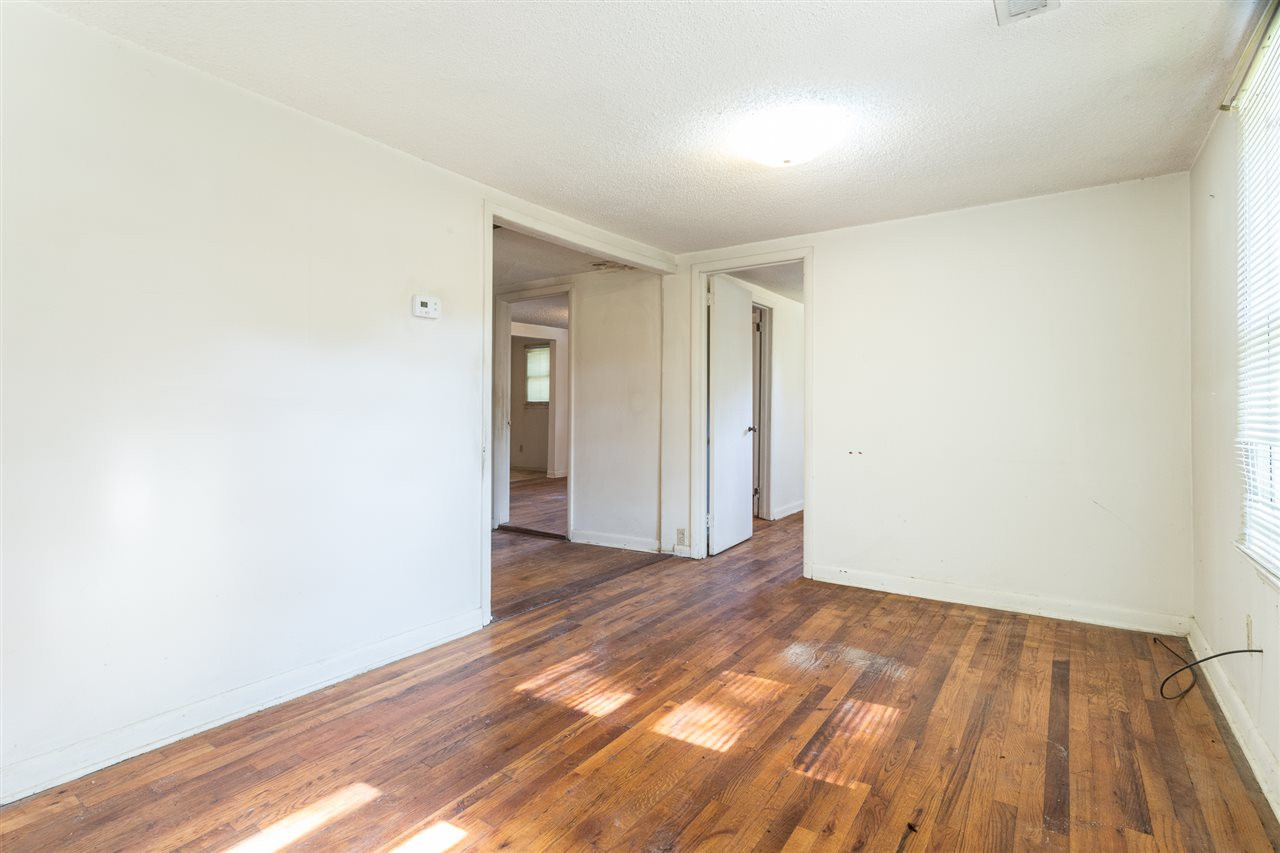 612 Royal Street Raleigh, NC 27607 - Photo 6 of 23 Photo 6