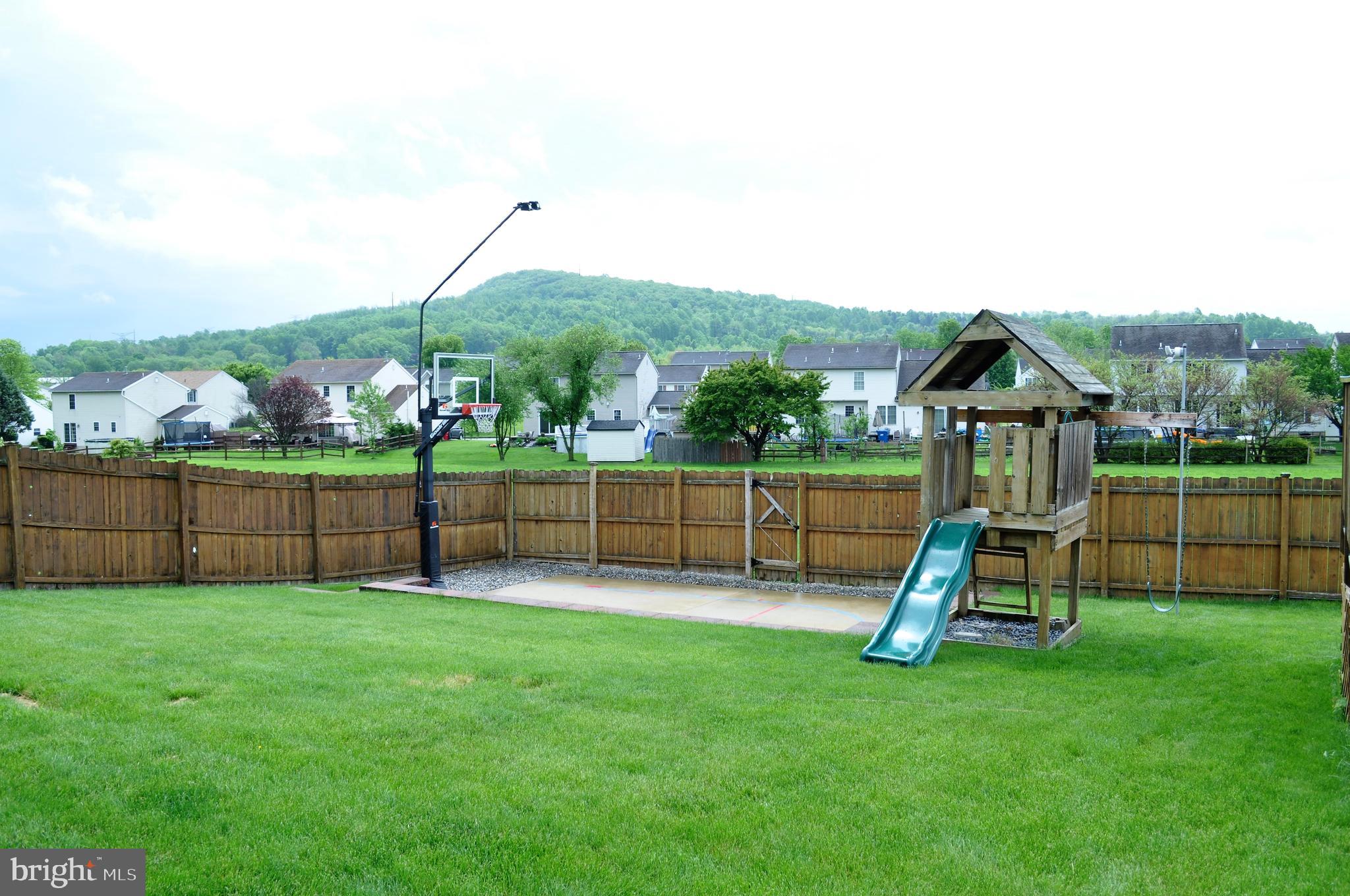 22 Roxberry Drive Reading, PA 19608 - Photo 11 of 36