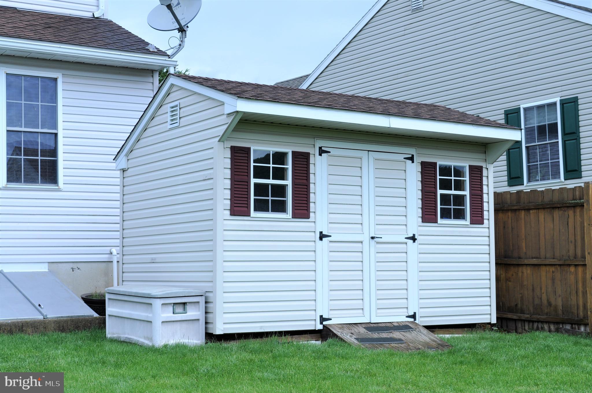 22 Roxberry Drive Reading, PA 19608 - Photo 4 of 36
