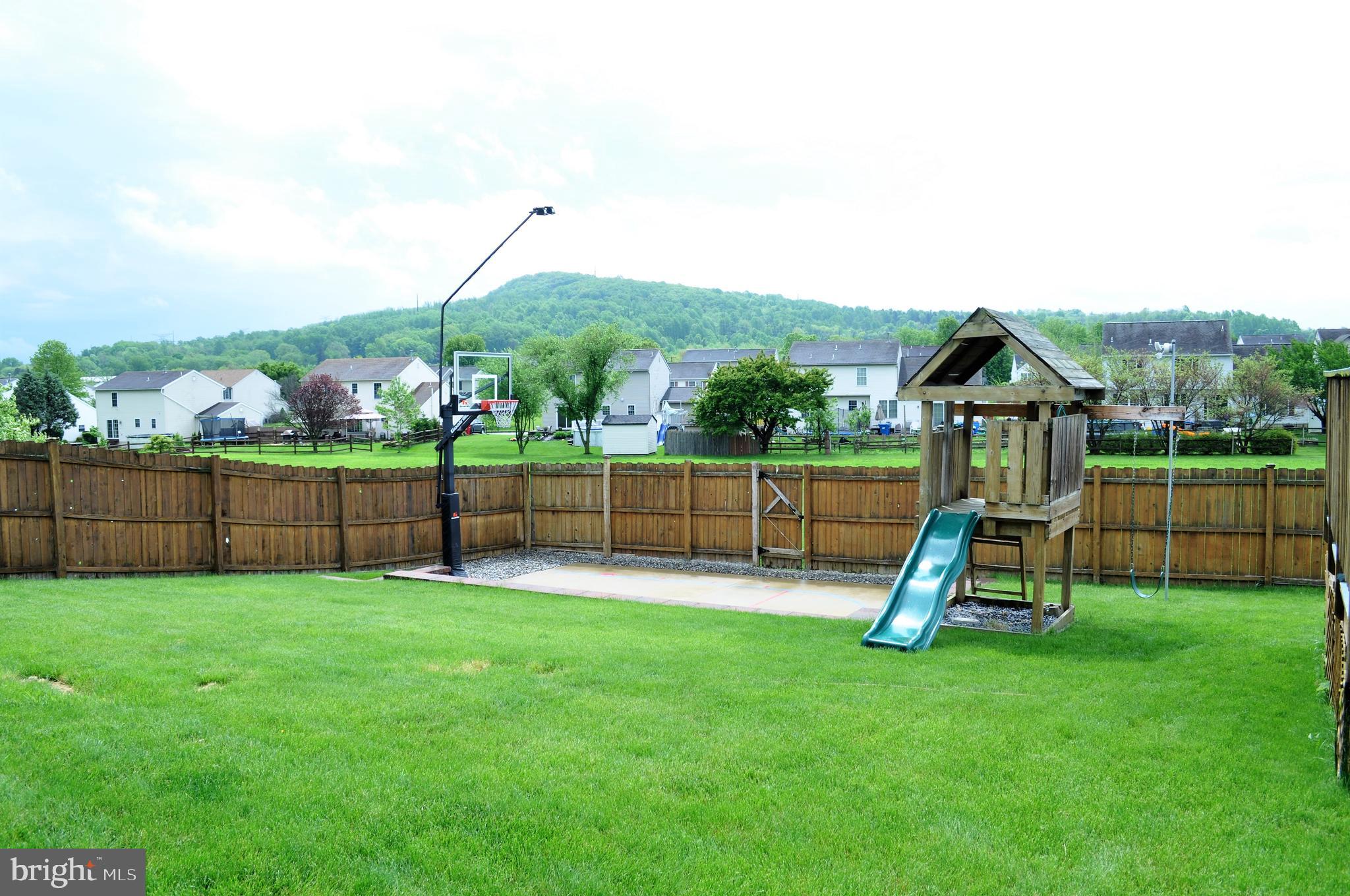 22 Roxberry Drive Reading, PA 19608 - Photo 10 of 36