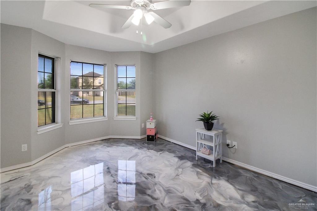 21412 Rusty Lane Harlingen, TX 78552 - Photo 16 of 35 a view of an empty room with a window
