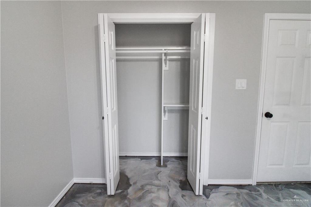 21412 Rusty Lane Harlingen, TX 78552 - Photo 17 of 35 a view of a livingroom