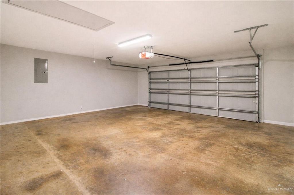 21412 Rusty Lane Harlingen, TX 78552 - Photo 25 of 35 a view of a room with an empty space
