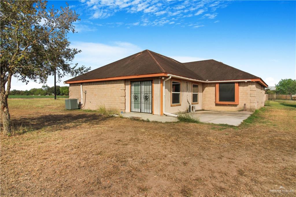 21412 Rusty Lane Harlingen, TX 78552 - Photo 27 of 35 a view of a house with a yard
