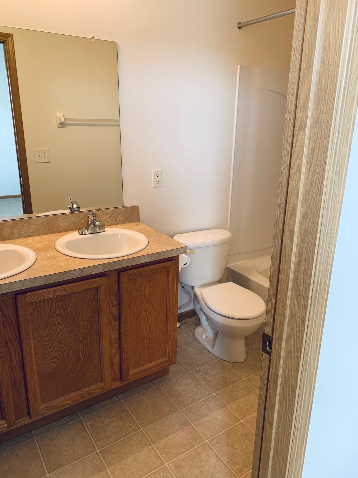2908 East Powell Road Columbus, OH 43240 - Photo 14 of 19