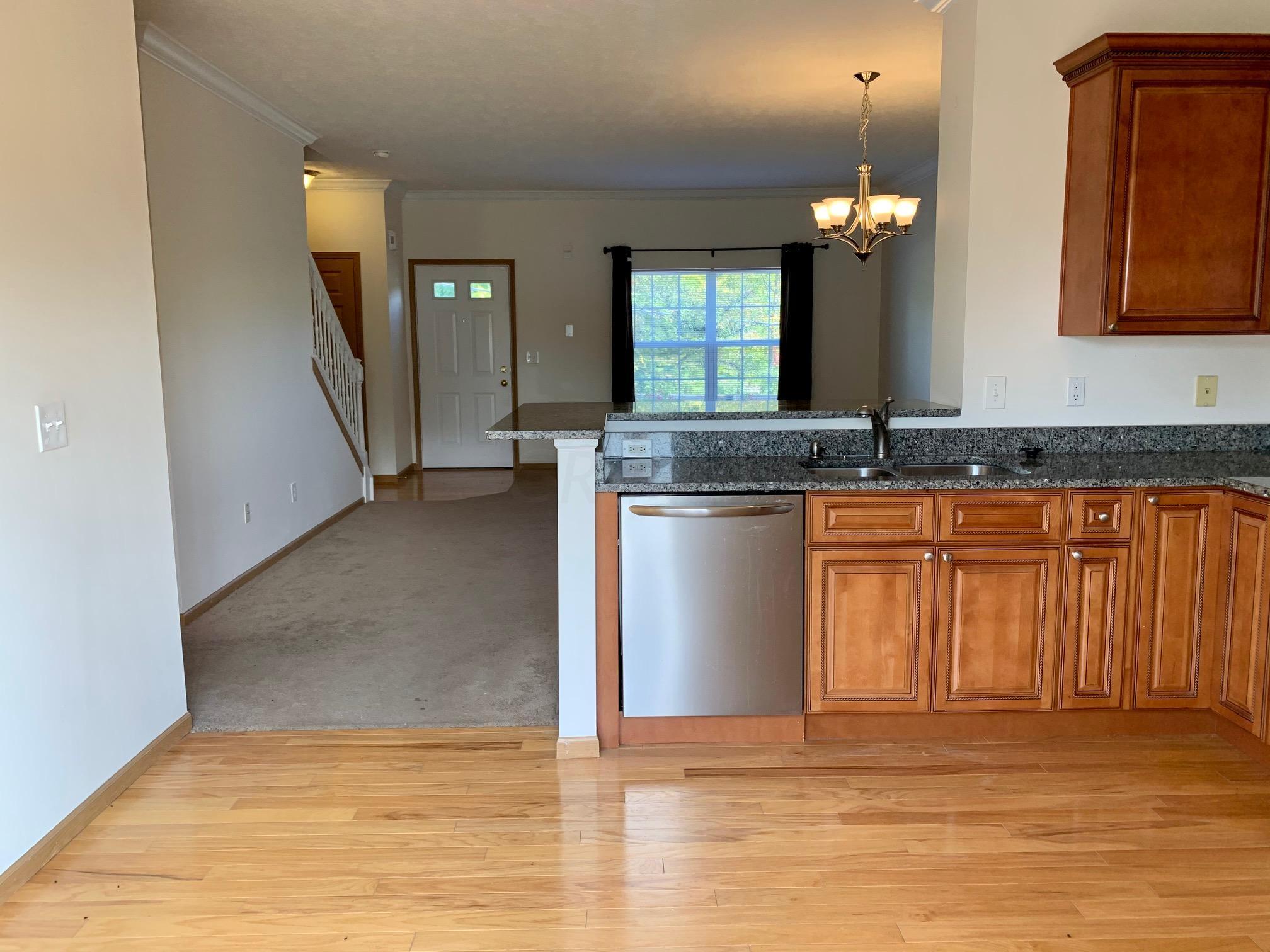 2908 East Powell Road Columbus, OH 43240 - Photo 2 of 19